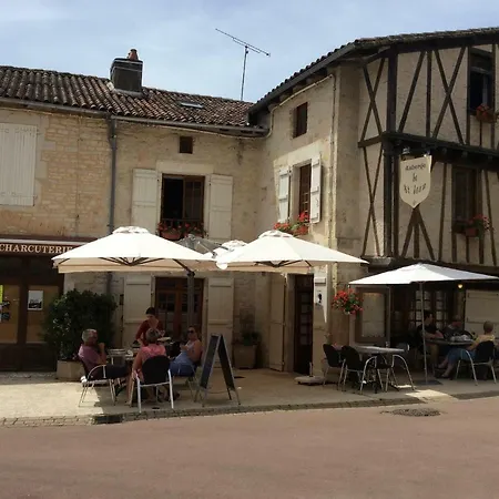 La Vieille Maison Rose Bed & Breakfast Nanteuil-en-Vallée
