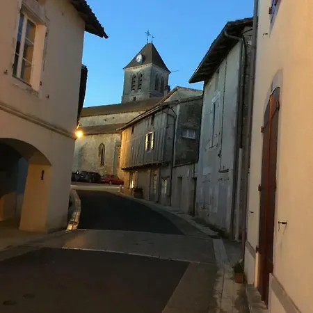 La Vieille Maison Rose Bed & Breakfast 3*