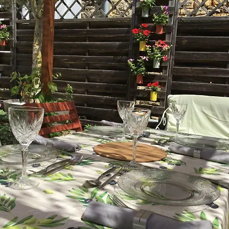 Bed & Breakfast La Vieille Maison Rose