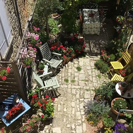 La Vieille Maison Rose Nanteuil-en-Vallée